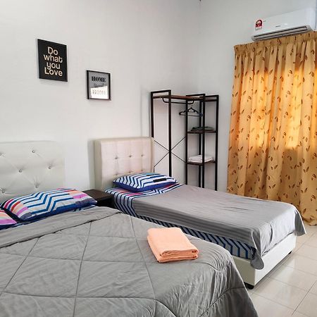 Laman Hanaz - Standard Deluxe Pantai Cenang  Bilik gambar