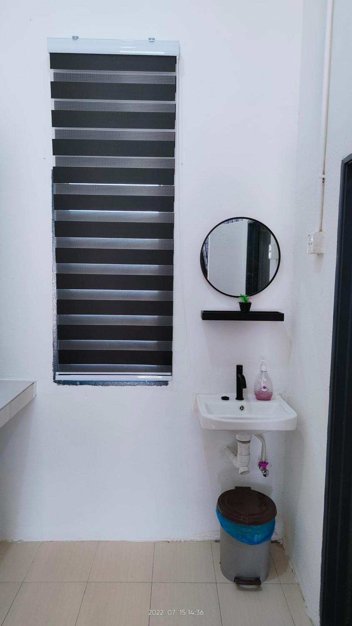 Laman Hanaz - Standard Deluxe Pantai Cenang  Bilik gambar